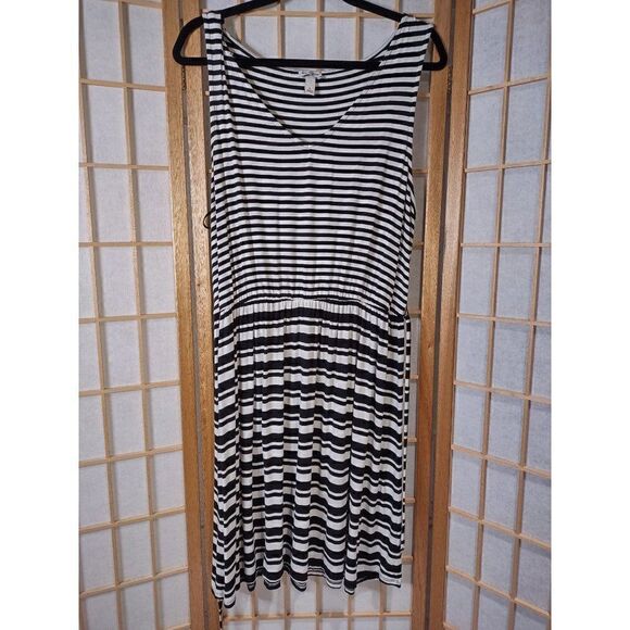 Lovefire Lg Striped Midi Dress - Picture 2 of 12